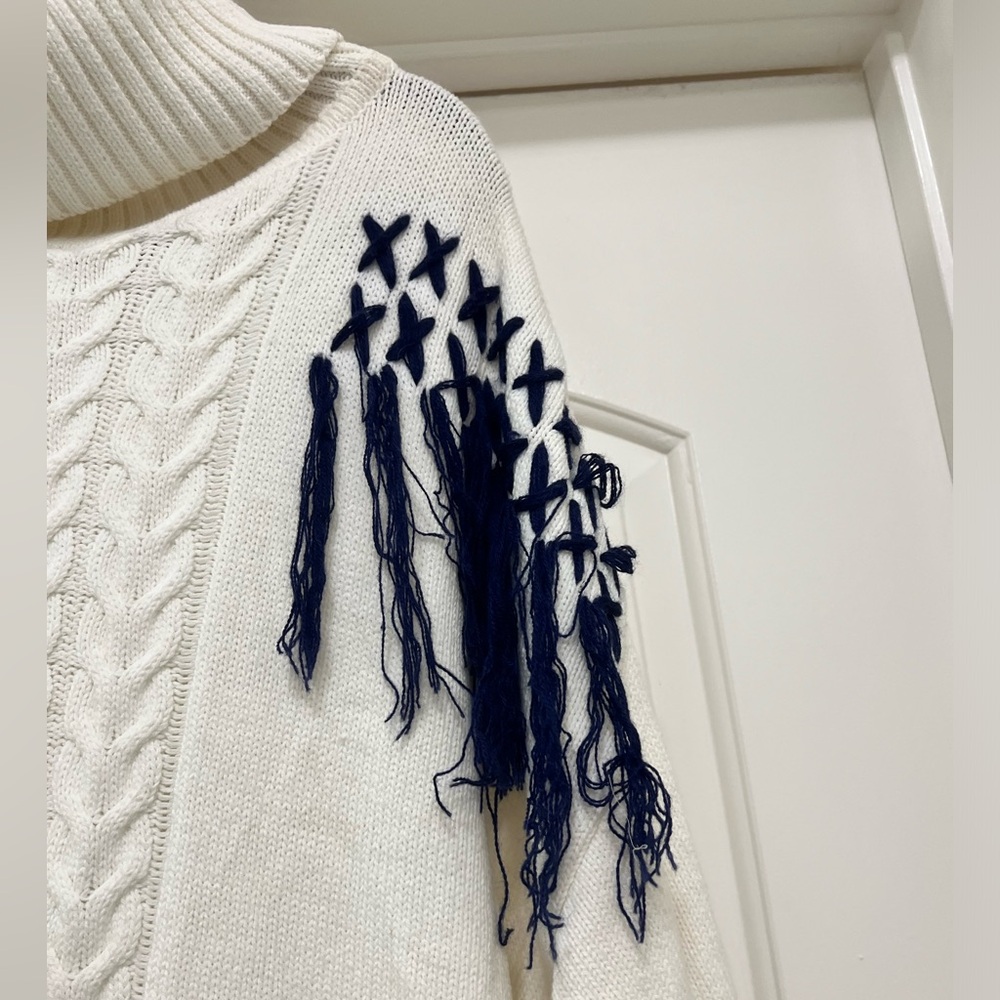 NWT Bloomingdales Oversized Stitched Cable Knit Turtleneck Sweater - Picture 5 of 8